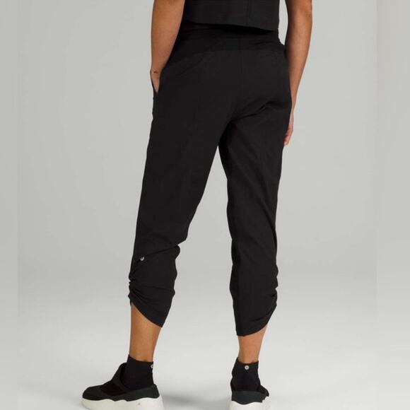 Lululemon Dance Studio Mid-Rise Crop 25" Black Retail $118 - Picture 2 of 7